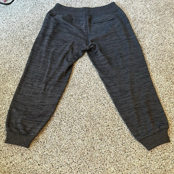 ATHLETA Cropped Space Dye Joggers, Size Small - Picture 5 of 7